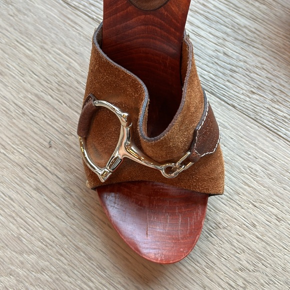 Brown suede, Gucci Horsebit slide clogs, Size 35 - Picture 8 of 14